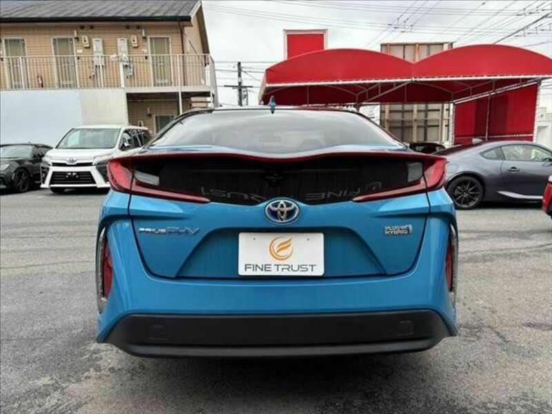 PRIUS PHV