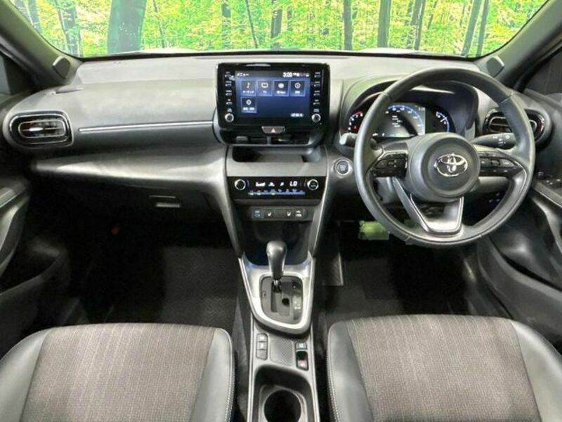 YARIS CROSS