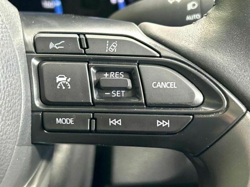 YARIS CROSS