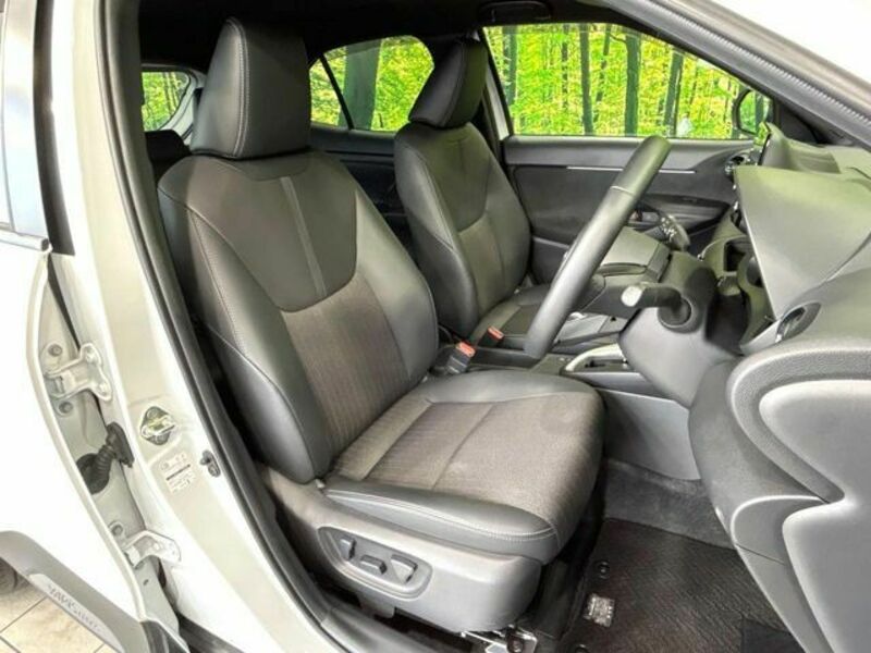 YARIS CROSS