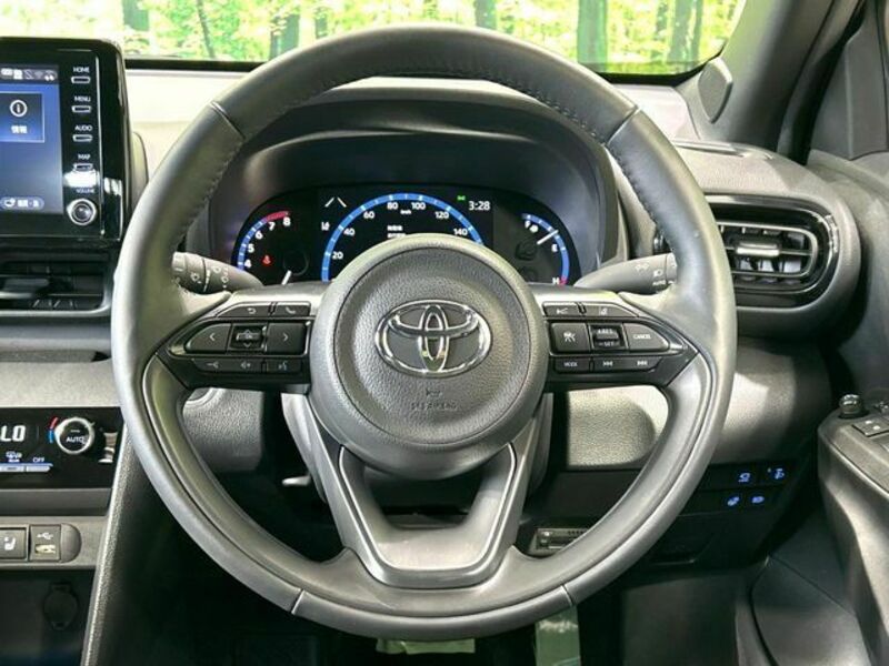 YARIS CROSS