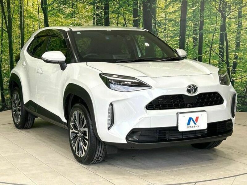 YARIS CROSS