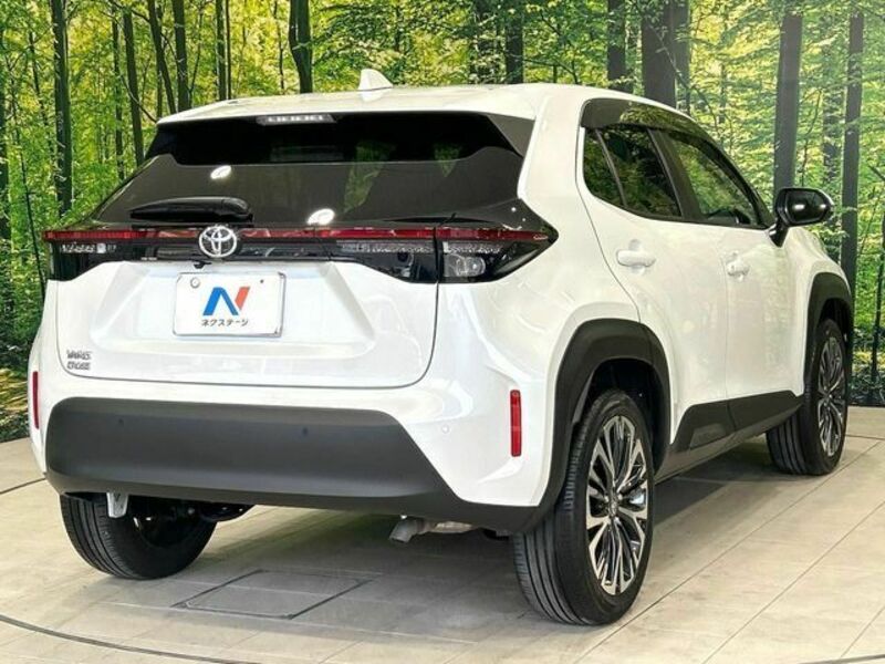 YARIS CROSS