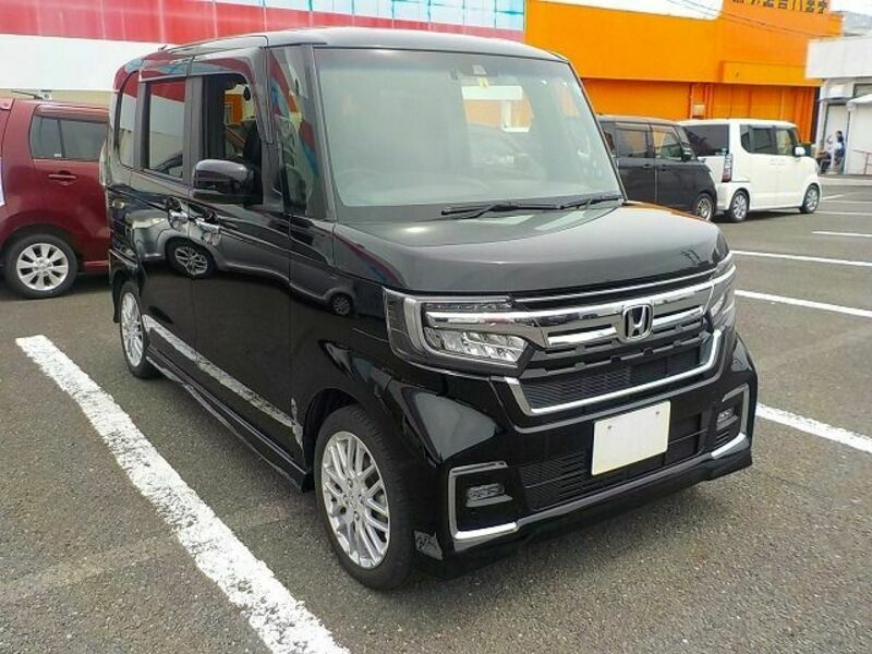 N BOX CUSTOM
