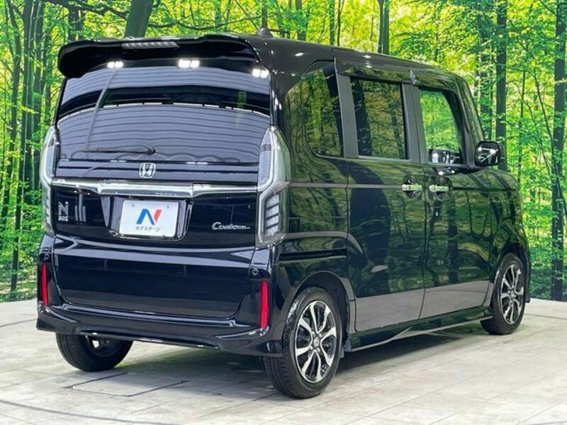 N BOX CUSTOM
