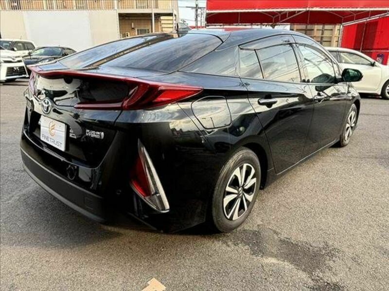 PRIUS PHV