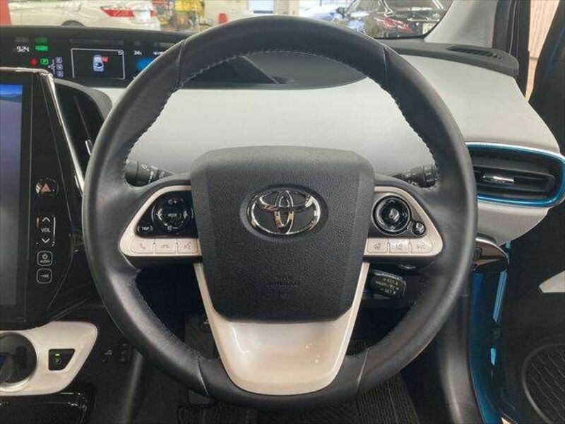 PRIUS PHV