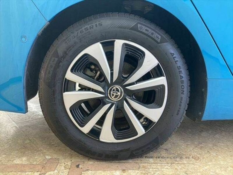 PRIUS PHV
