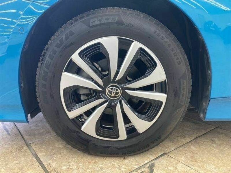 PRIUS PHV