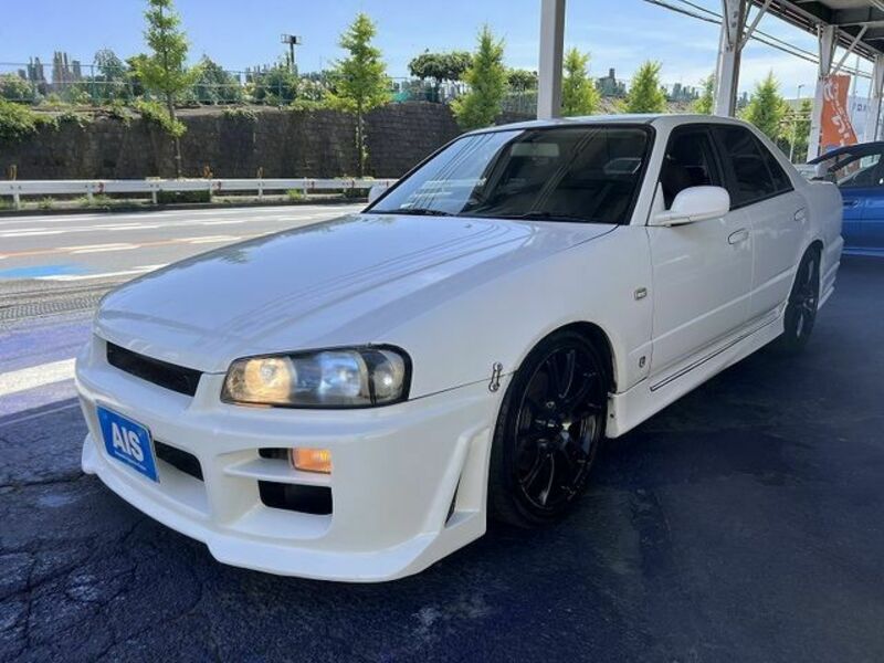 NISSAN SKYLINE