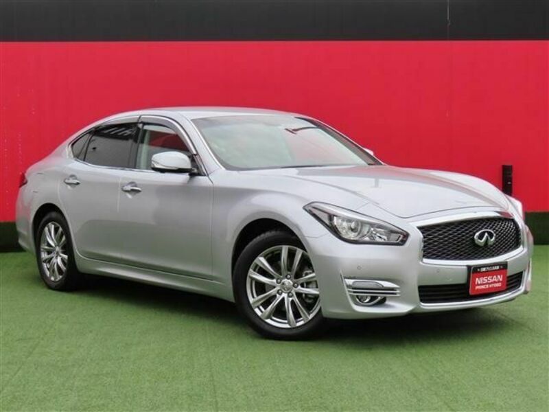 NISSAN FUGA