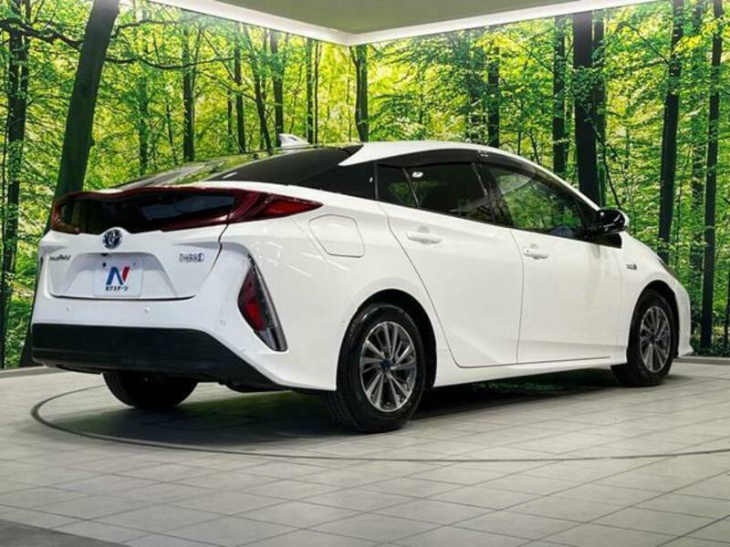 PRIUS PHV