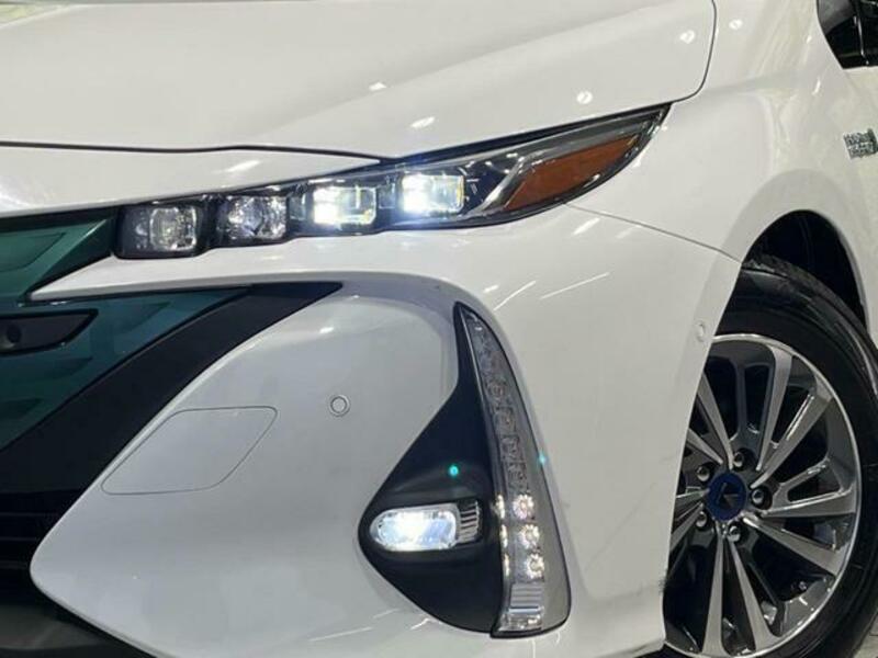 PRIUS PHV