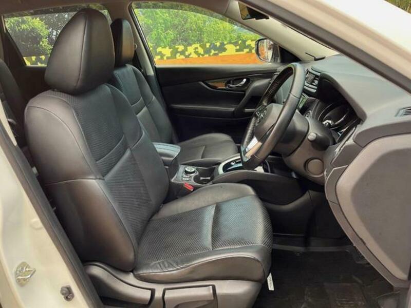 X-TRAIL