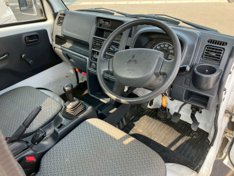 MINICAB TRUCK