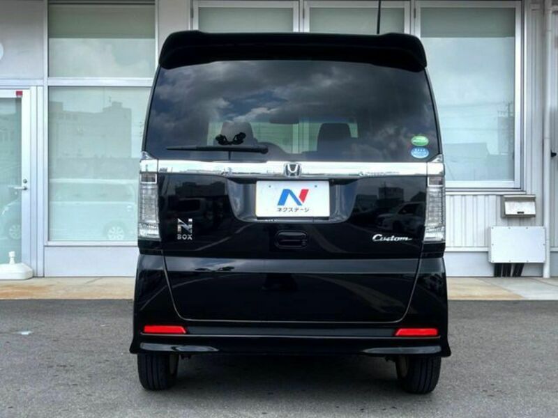 N BOX CUSTOM