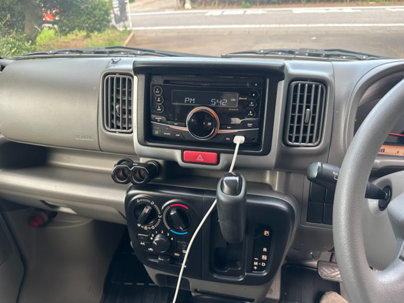 MINICAB VAN