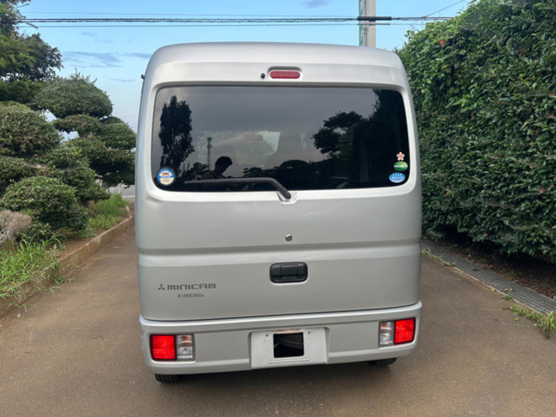 MINICAB VAN