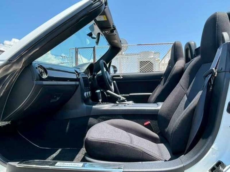 ROADSTER