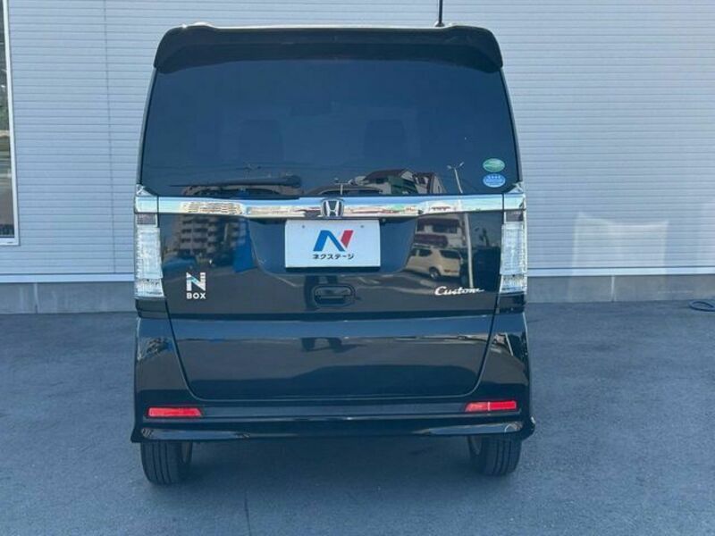 N BOX CUSTOM