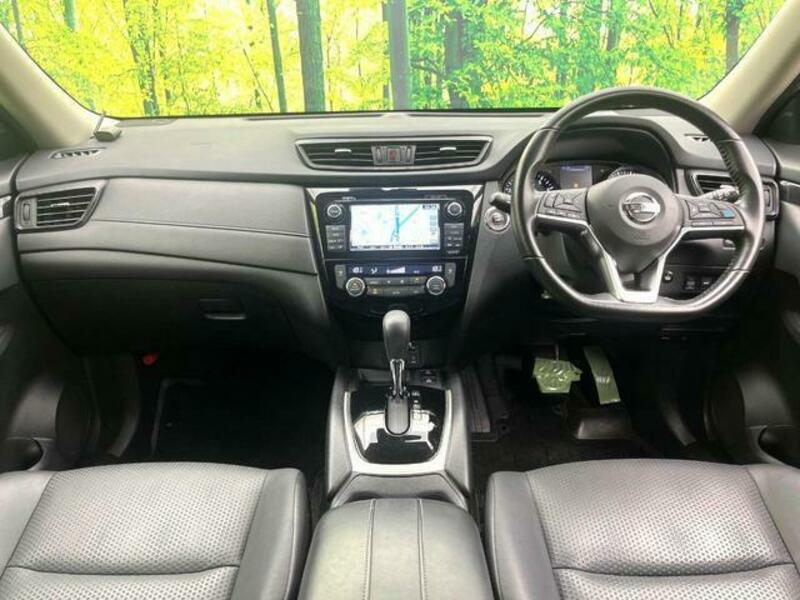 X-TRAIL