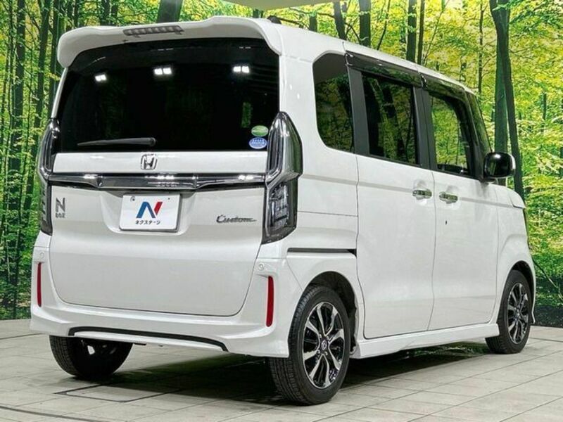 N BOX CUSTOM