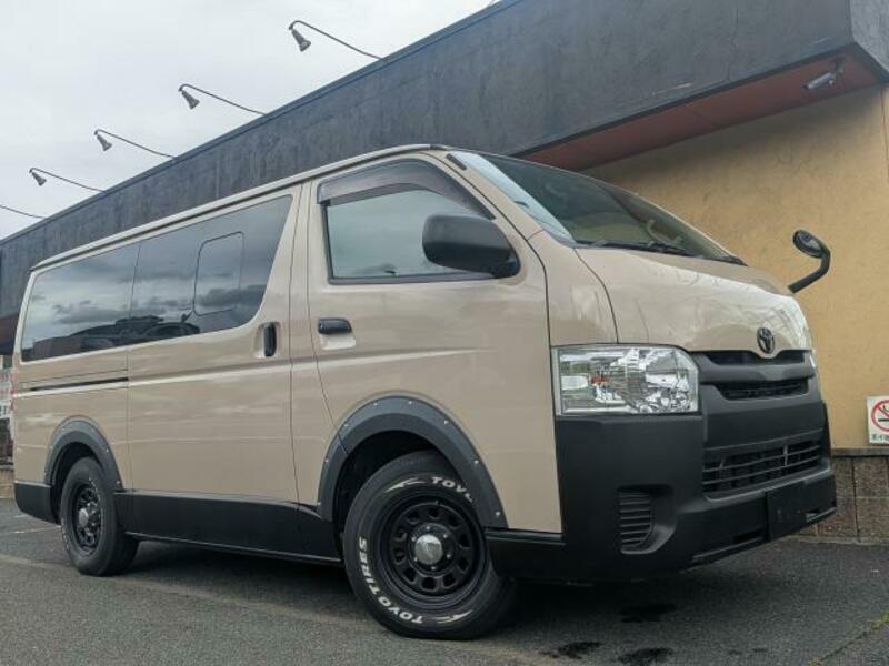 TOYOTA Regiusace Van