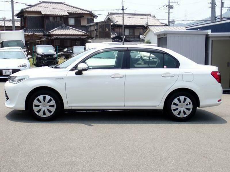 COROLLA AXIO
