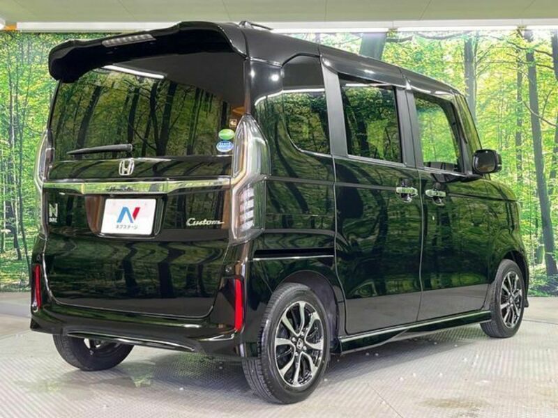 N BOX CUSTOM