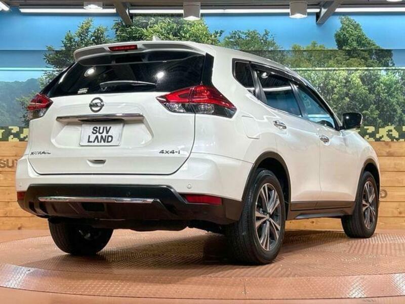 X-TRAIL
