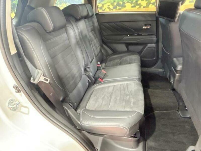 OUTLANDER PHEV
