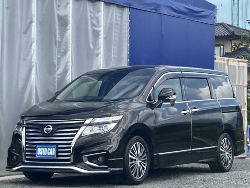 NISSAN ELGRAND