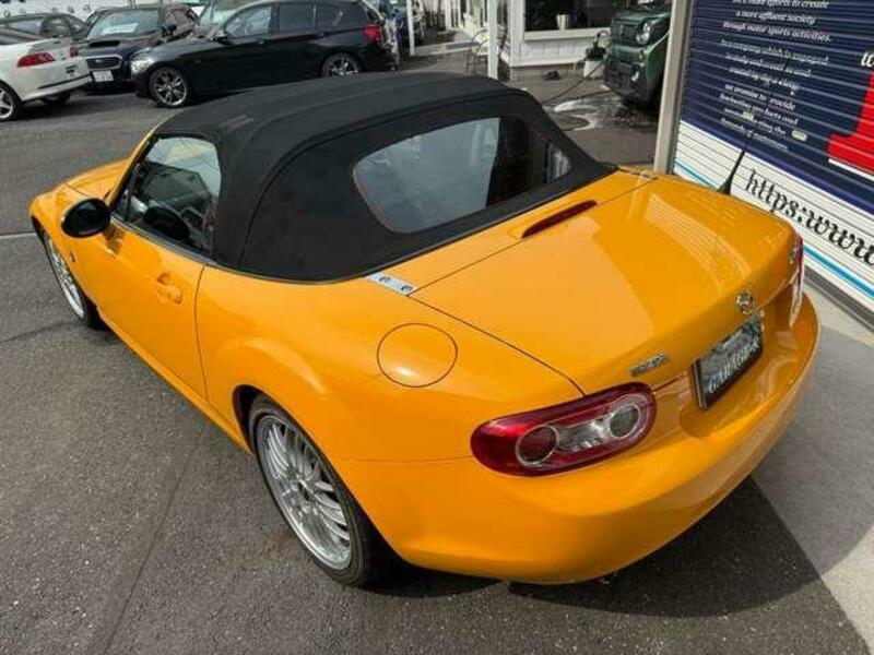 ROADSTER