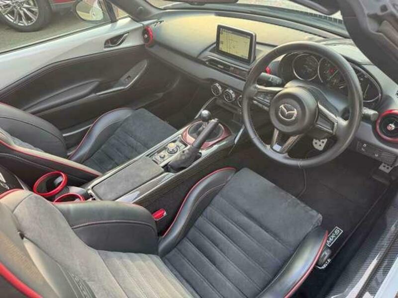 ROADSTER