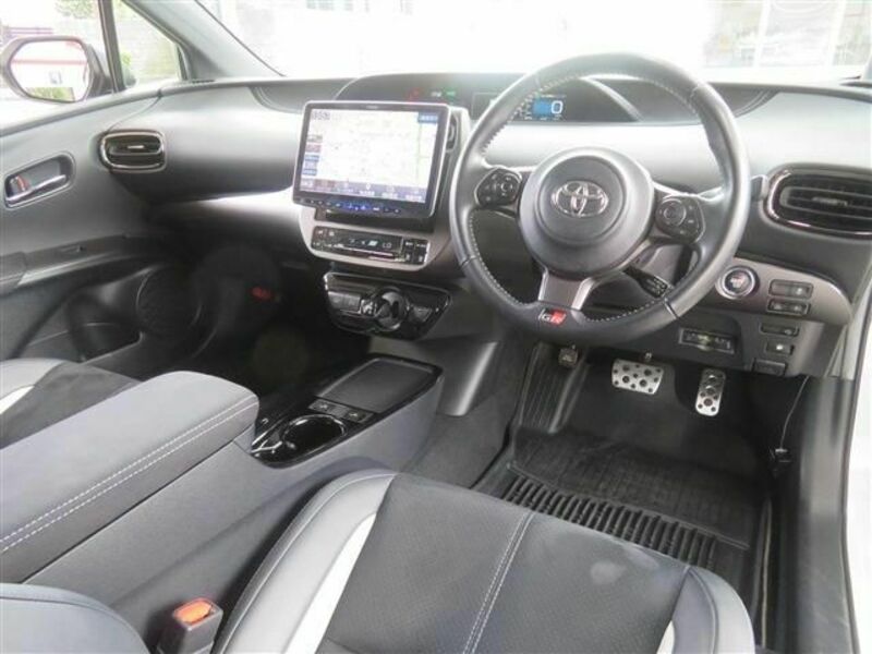 PRIUS PHV