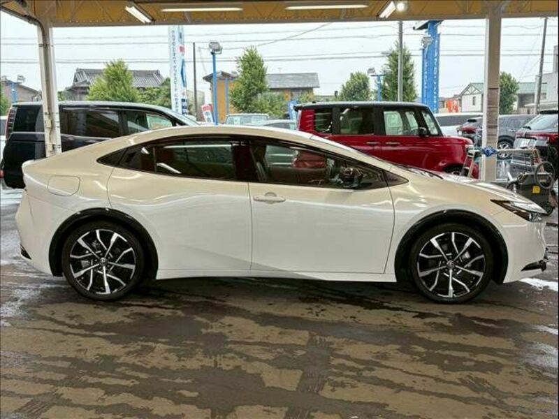 PRIUS PHV