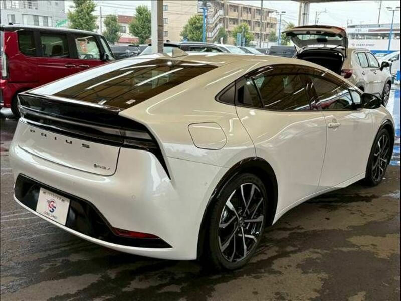 PRIUS PHV