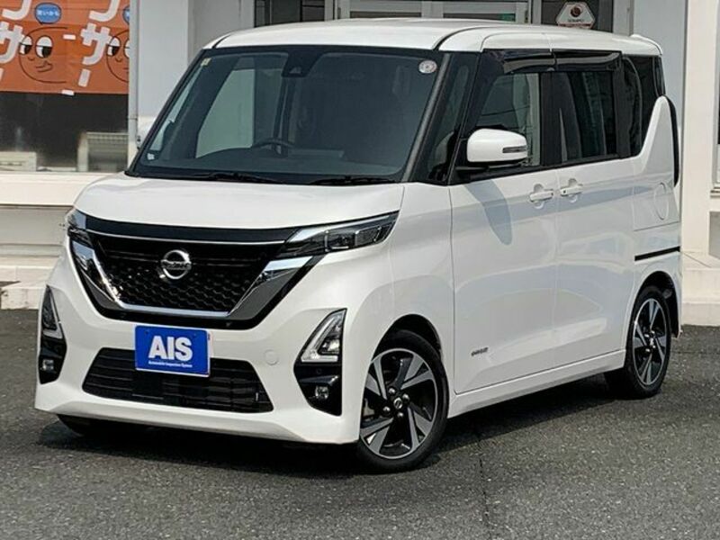 NISSAN ROOX