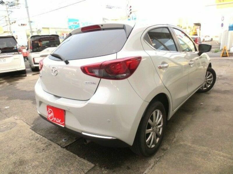 MAZDA2
