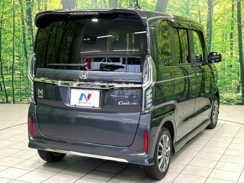 N BOX CUSTOM