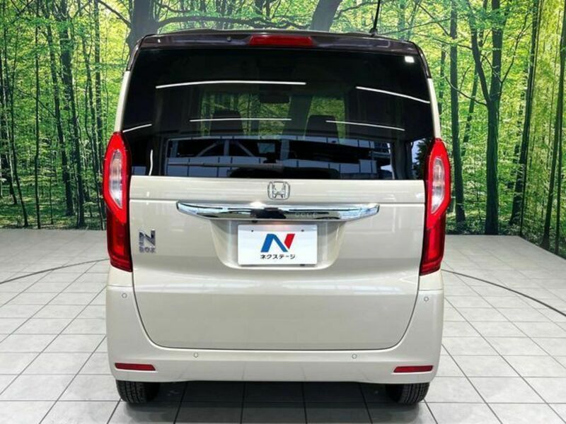 N BOX