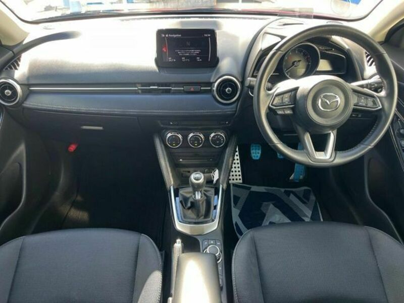 MAZDA2