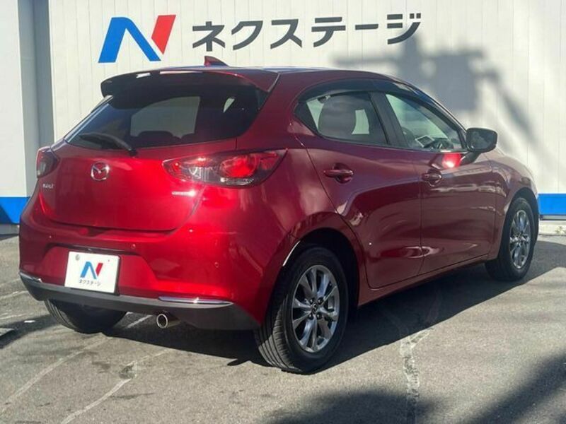 MAZDA2