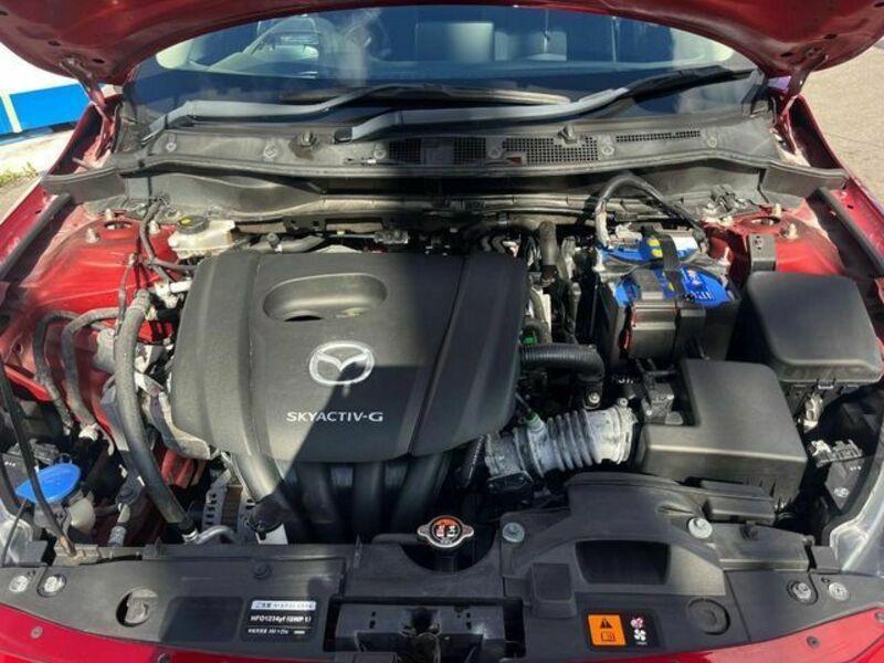 MAZDA2