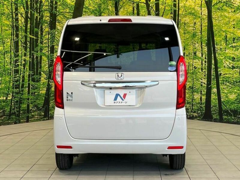 N BOX