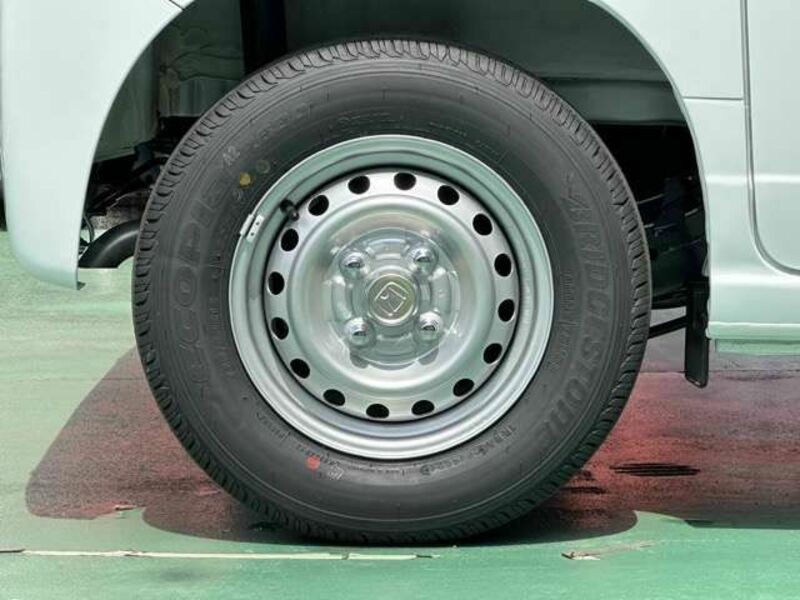 N-VAN
