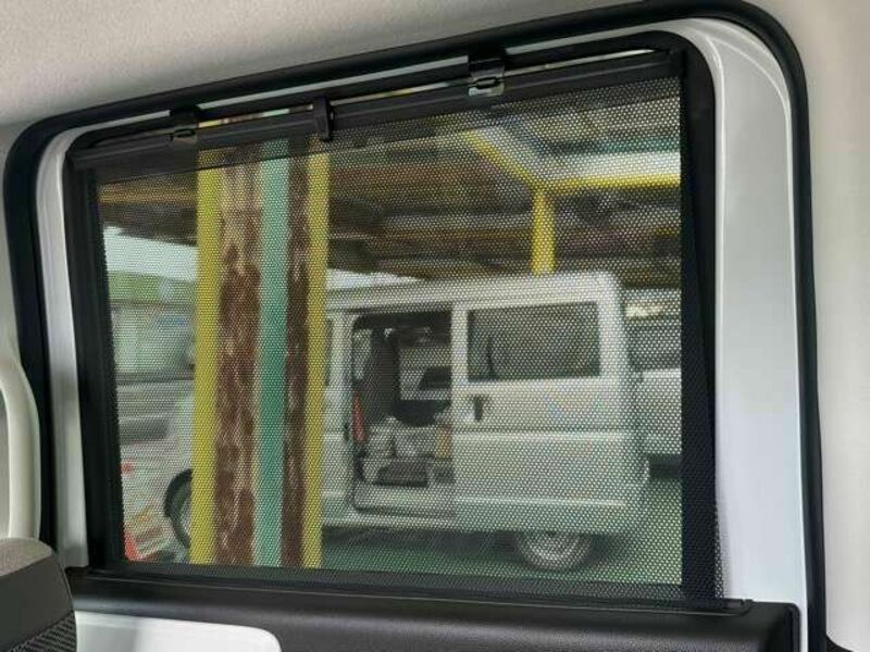 N BOX