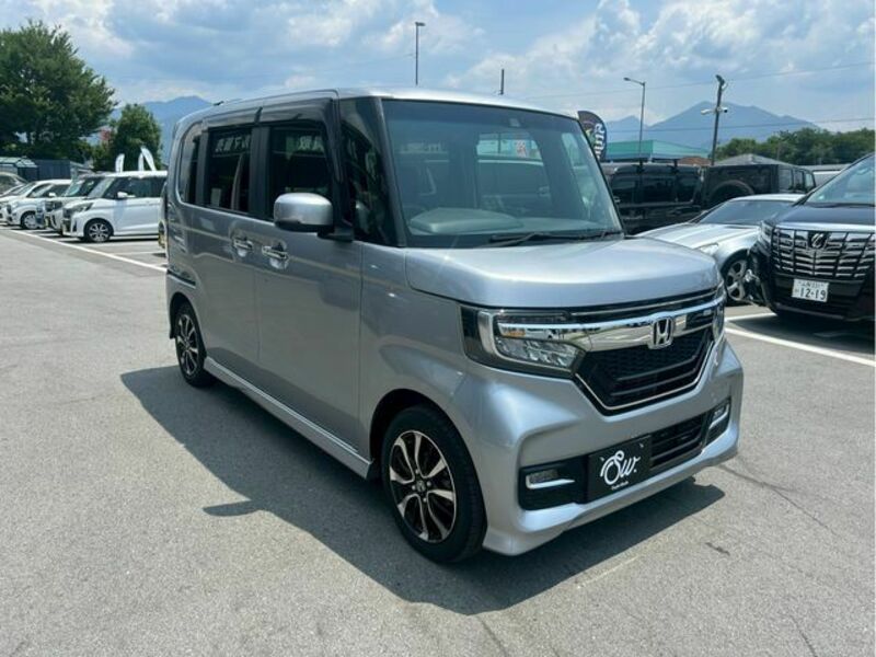 N BOX CUSTOM