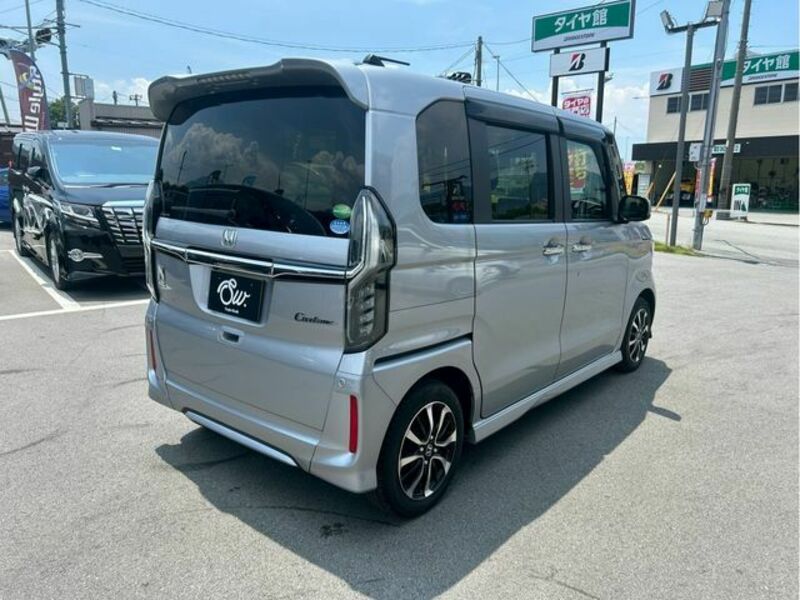 N BOX CUSTOM