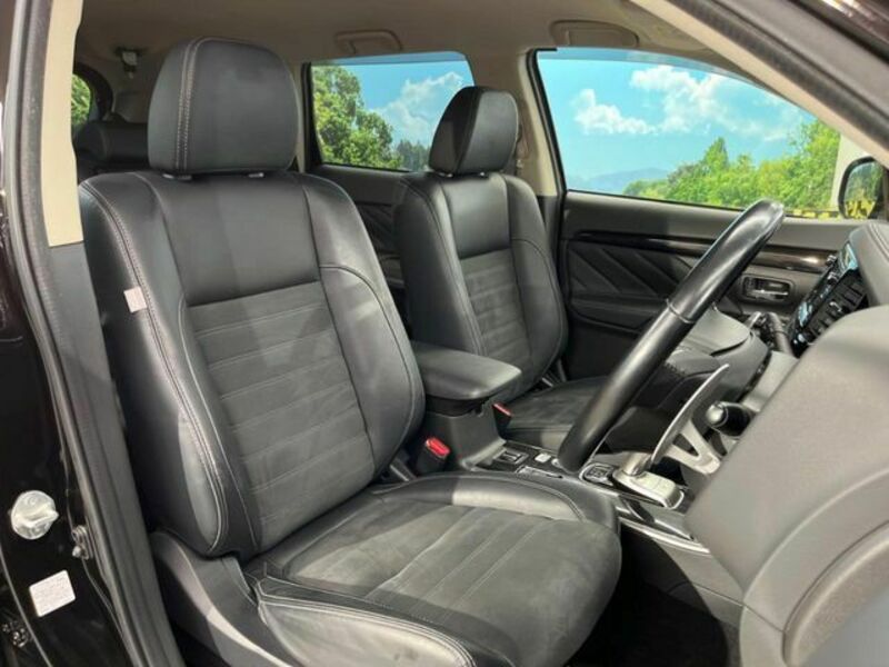 OUTLANDER PHEV